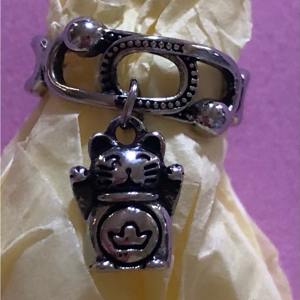 NWT Silver Maneki Neko Charm Ring (Lucky Cat Ring!)